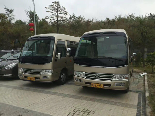 企業(yè)商務(wù)接待用車(chē)太難找了,怎么辦?通勤車(chē)公司來(lái)幫你